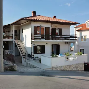 Affittacamere And With Parking Space Vrbnik, Krk - 5301 Vrbnik (Primorje-Gorski Kotar)