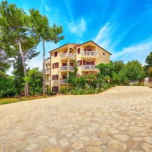 https://villa-emilia.pula-hotels.org